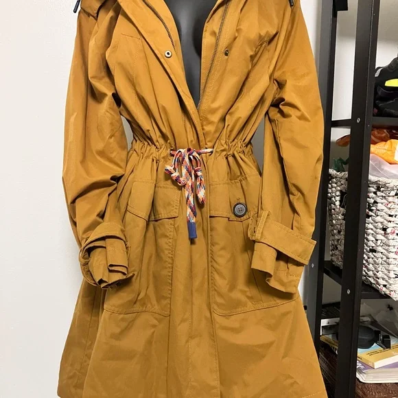 Zara Trench Sporty Coat. - Picture 3 of 10
